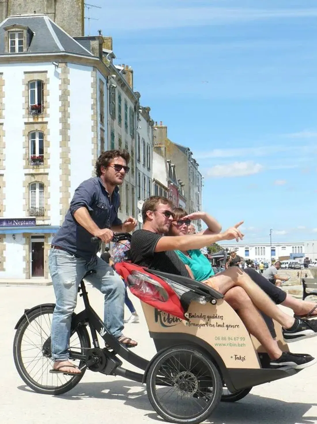 Olivier Dussauze et son triporteur sur le port de Rosmeur